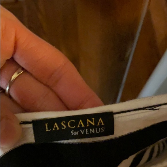 Venus Lascana XS Black & White 2 in 1 Short Sleeve Banded Shirt - Picture 4 of 7